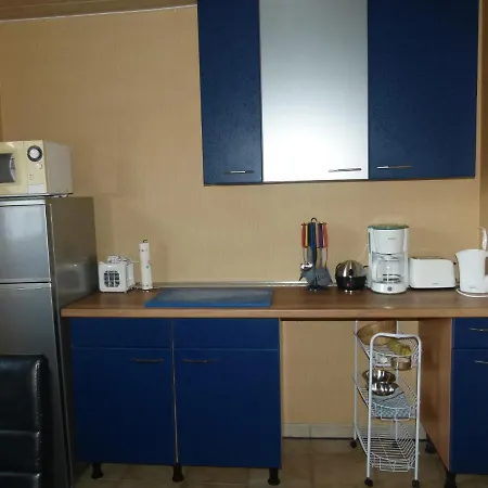 Nyaraló Cosy 3 Whg Incl Grosser Wohnkueche, Smart Tv, Wlan, Eutelsat & Astra Satelliten Tv, Viele Parkplaetze Vorhanden, Langzeitmiete Flörsheim am Main