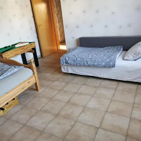 Cosy 3 Whg Incl Grosser Wohnkuche, Smart Tv, Wlan, Eutelsat & Astra Satelliten Tv, Viele Parkplatze Vorhanden, Langzeitmiete * Floersheim am Main